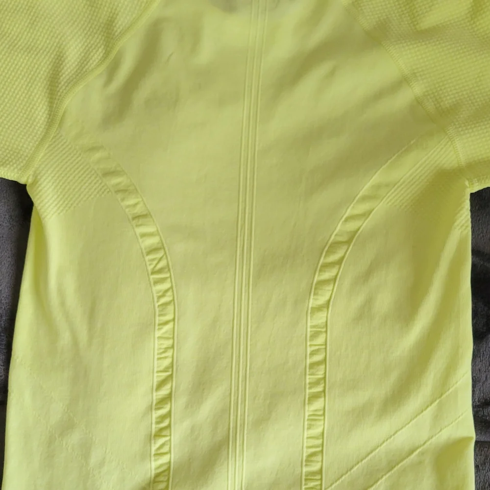 Tek Gear Workout Set- New w/o Tags - Picture 2 of 7